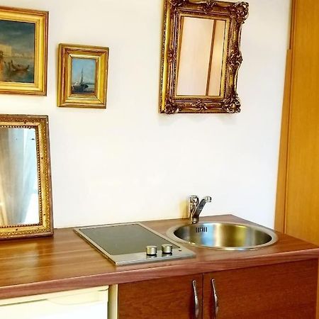 Small Luxurious Room In The Heart Of Saint Germain Παρίσι Εξωτερικό φωτογραφία