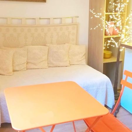 Small Luxurious Room In The Heart Of Saint Germain Παρίσι Εξωτερικό φωτογραφία