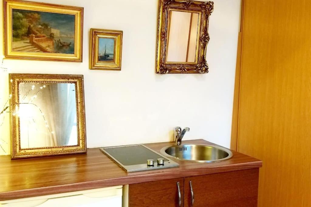 Small Luxurious Room In The Heart Of Saint Germain Παρίσι Εξωτερικό φωτογραφία