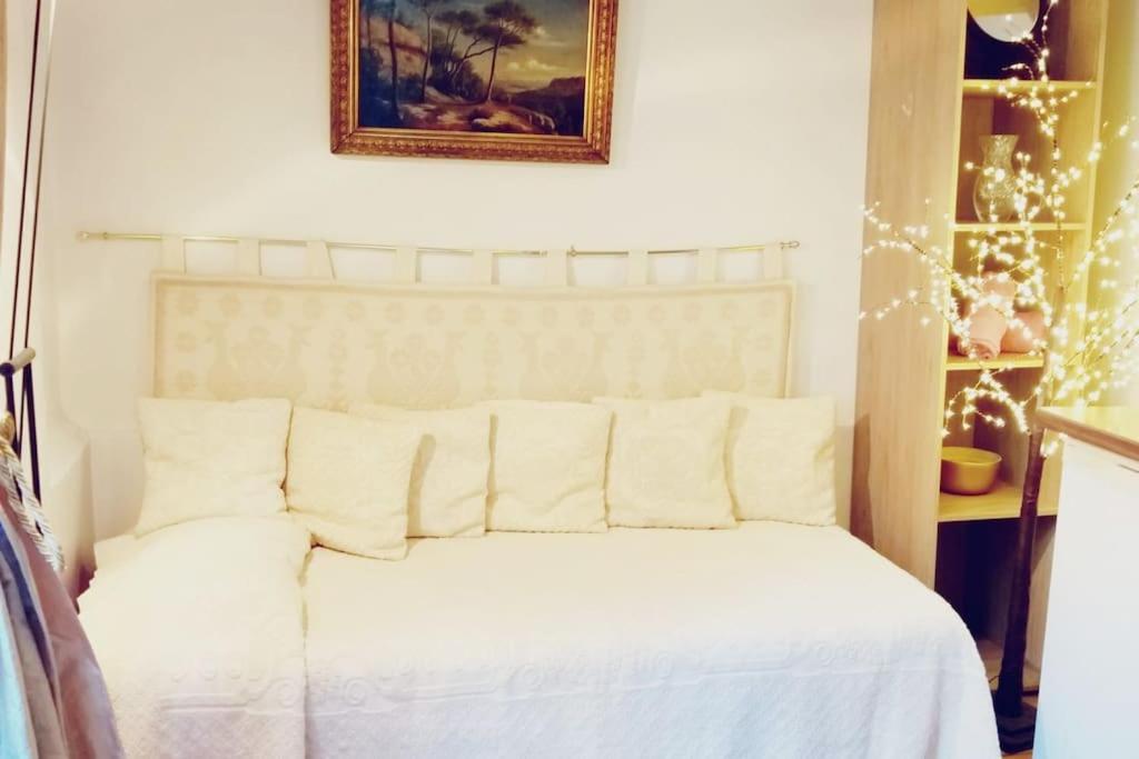 Small Luxurious Room In The Heart Of Saint Germain Παρίσι Εξωτερικό φωτογραφία