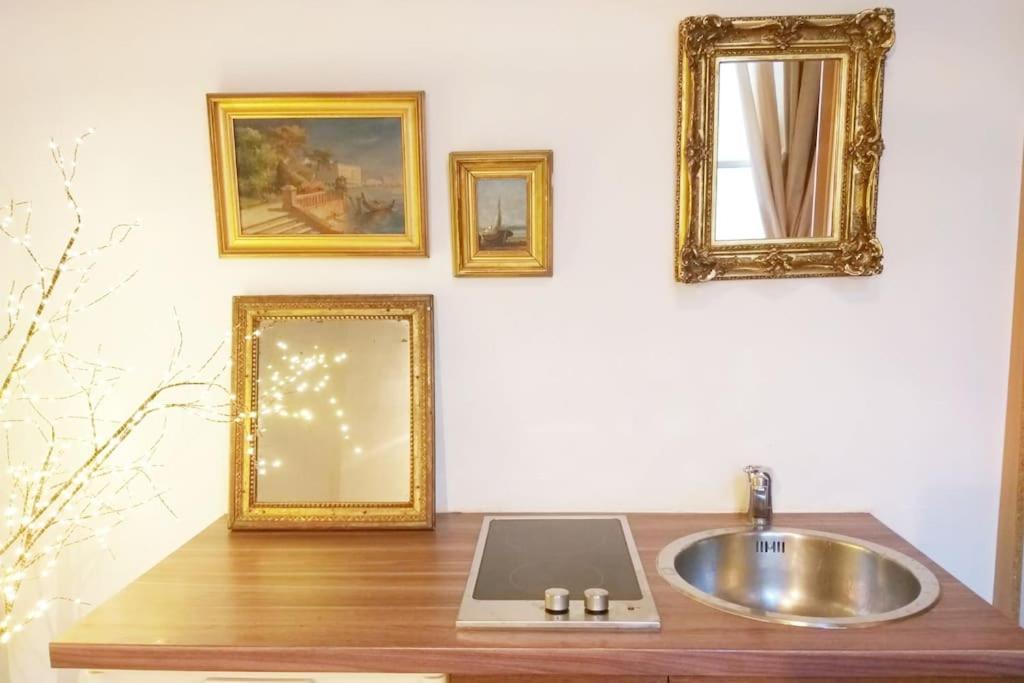 Small Luxurious Room In The Heart Of Saint Germain Παρίσι Εξωτερικό φωτογραφία
